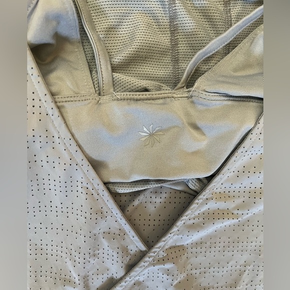 Athleta Womens Activewear tank with built in bra Sz small - Picture 6 of 11
